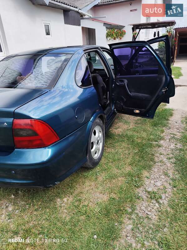 Седан Opel Vectra 2000 в Ивано-Франковске