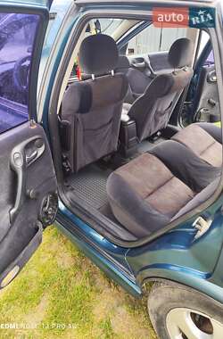 Седан Opel Vectra 2000 в 