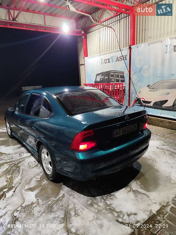 Седан Opel Vectra 2000 в Ивано-Франковске