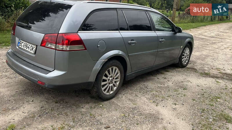 Универсал Opel Vectra 2004 в Буске