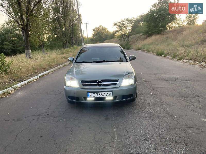 Седан Opel Vectra 2004 в Днепре
