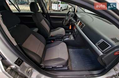 Универсал Opel Vectra 2005 в 
