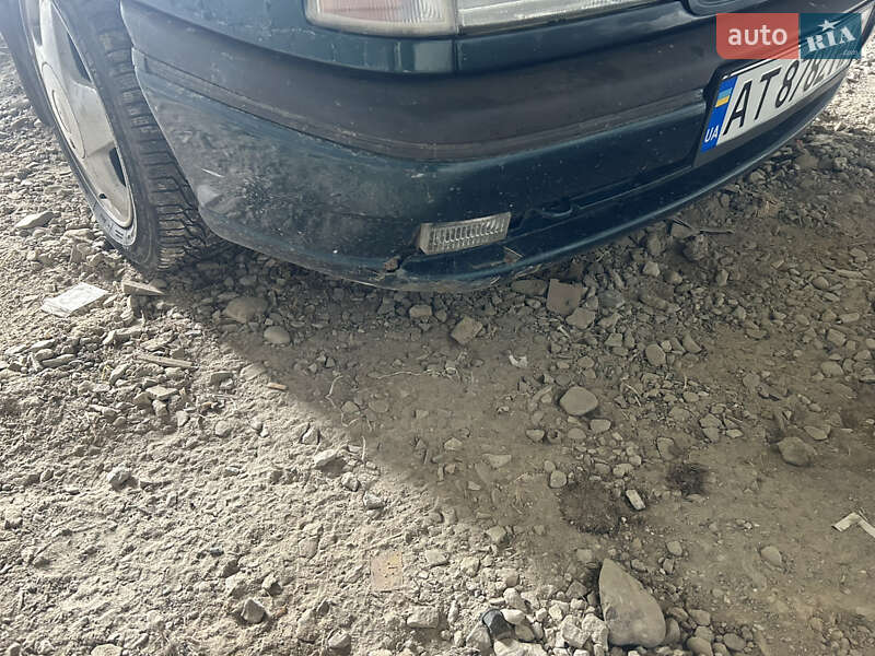 Седан Opel Vectra 1995 в Долине