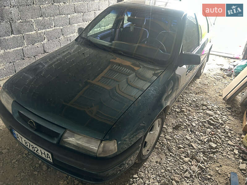 Седан Opel Vectra 1995 в Долине