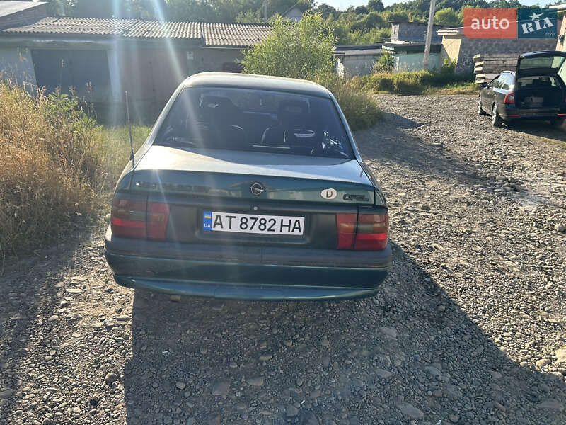 Седан Opel Vectra 1995 в Долине