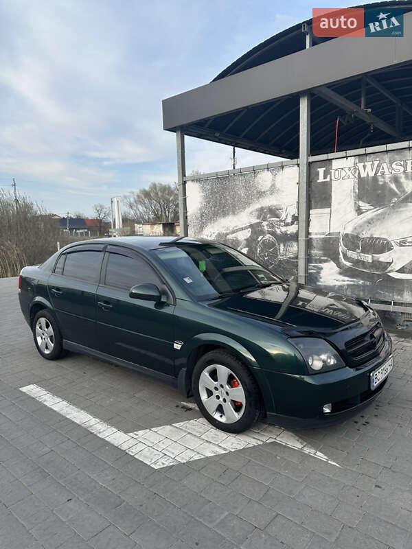 Седан Opel Vectra 2004 в Львове