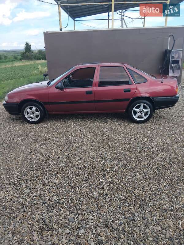 Седан Opel Vectra 1989 в Заболотове