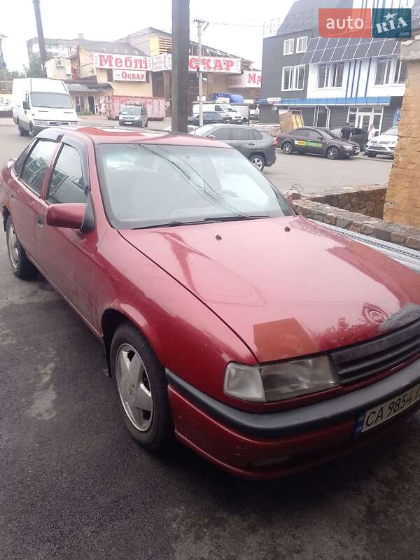 Седан Opel Vectra 1990 в Прилуках