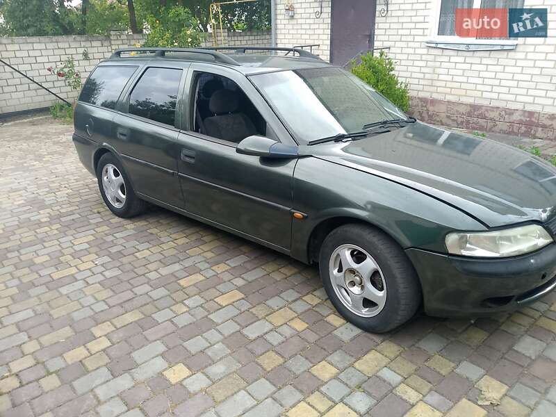 Универсал Opel Vectra 1998 в Любаре