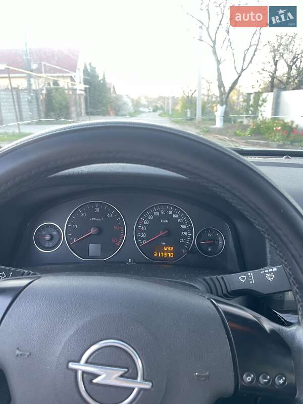 Лифтбек Opel Vectra 2003 в Одессе