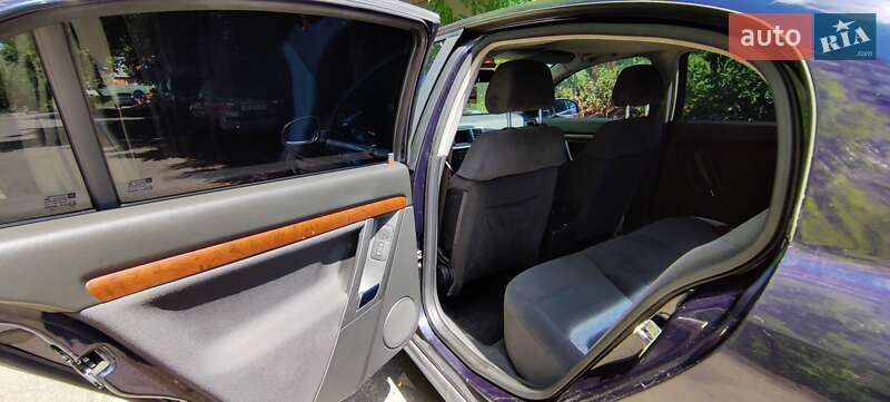 Седан Opel Vectra 2004 в Виннице