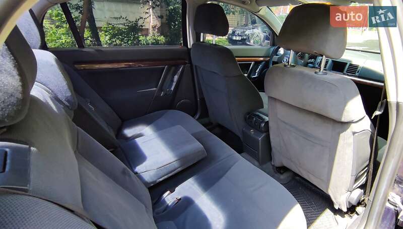 Седан Opel Vectra 2004 в Виннице