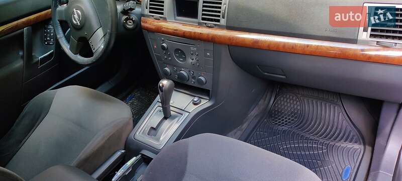 Седан Opel Vectra 2004 в Виннице
