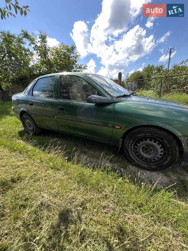 Седан Opel Vectra 1996 в Городке