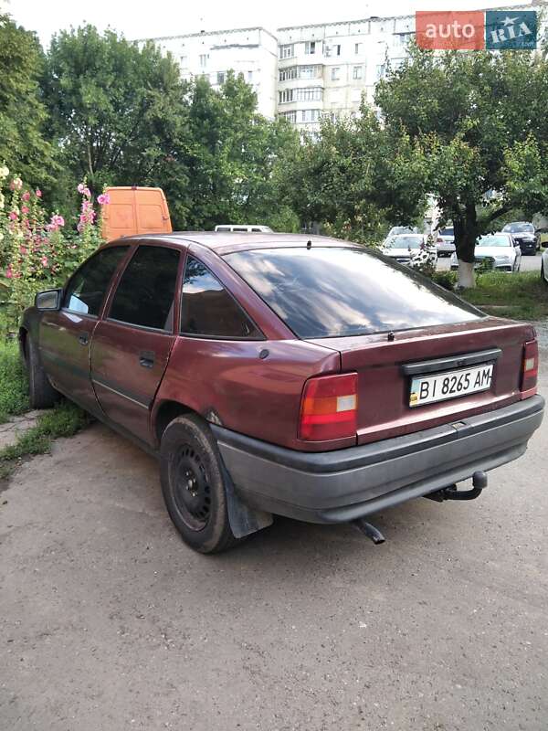 Седан Opel Vectra 1991 в Полтаве