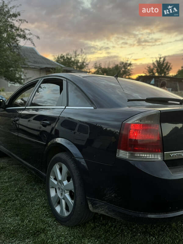 Лифтбек Opel Vectra 2006 в Могилев-Подольске