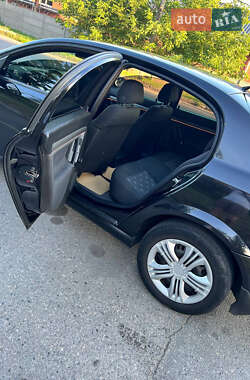 Седан Opel Vectra 2006 в 