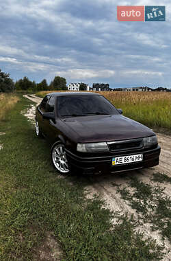 Седан Opel Vectra 1990 в Киеве