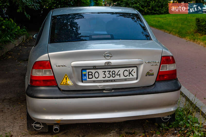 Седан Opel Vectra 1998 в Тернополе