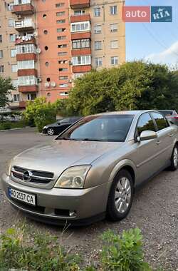 Седан Opel Vectra 2004 в Мукачевому