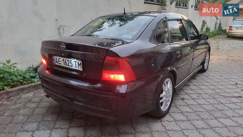 Седан Opel Vectra 2001 в Дніпрі