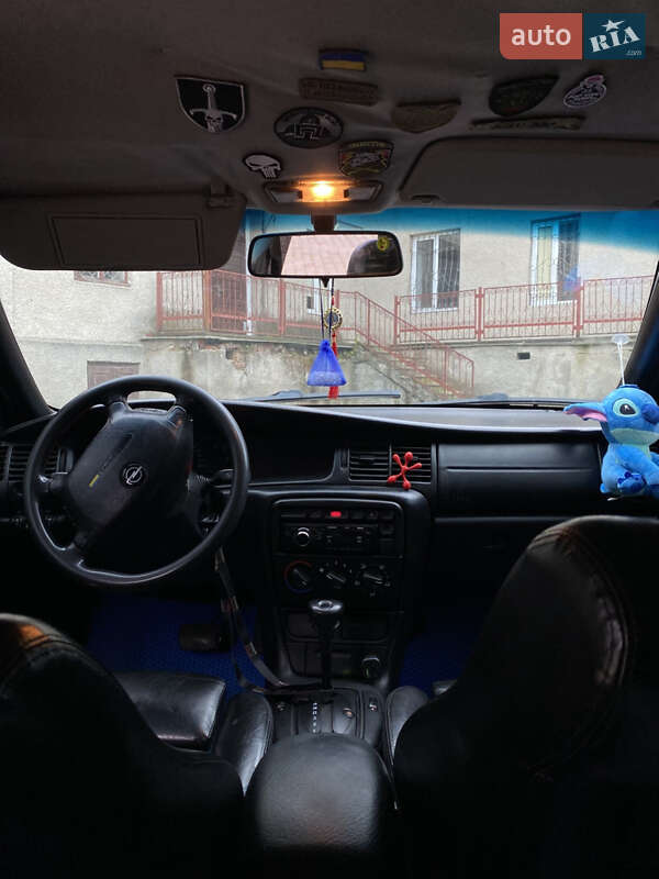 Универсал Opel Vectra 1998 в Сокале