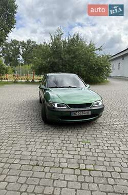 Седан Opel Vectra 1996 в Городке