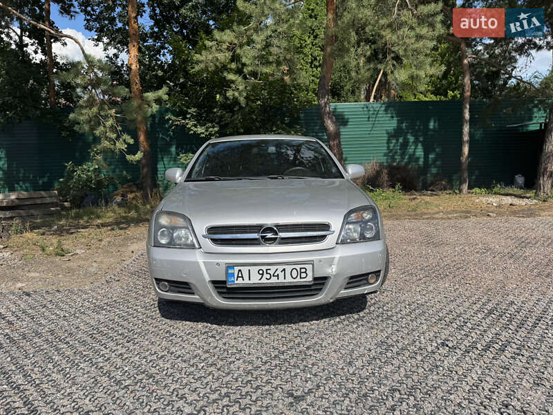 Седан Opel Vectra 2005 в Украинке