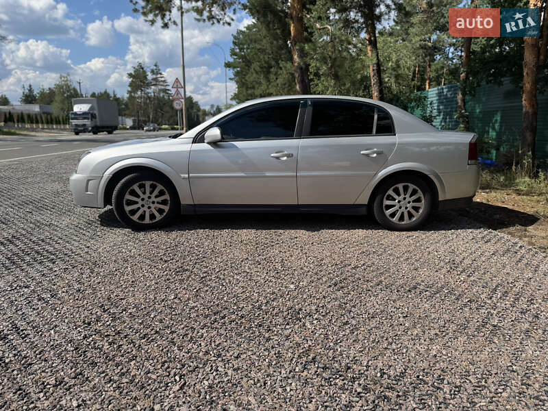 Седан Opel Vectra 2005 в Украинке