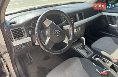 Седан Opel Vectra 2005 в 