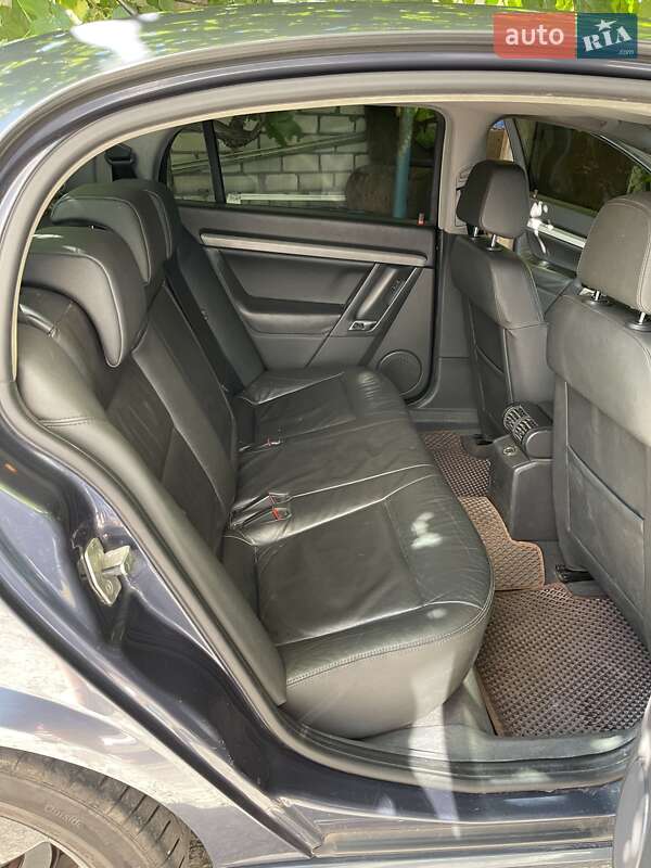 Седан Opel Vectra 2007 в Кременчуге