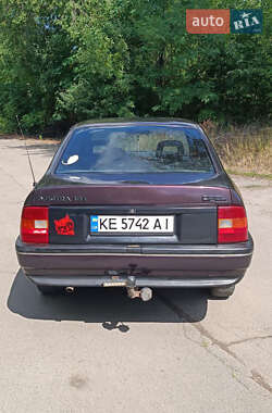 Седан Opel Vectra 1991 в Днепре