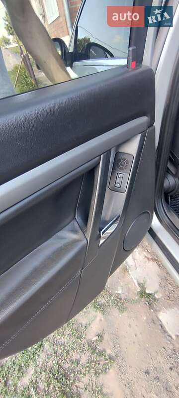 Седан Opel Vectra 2006 в Казатине