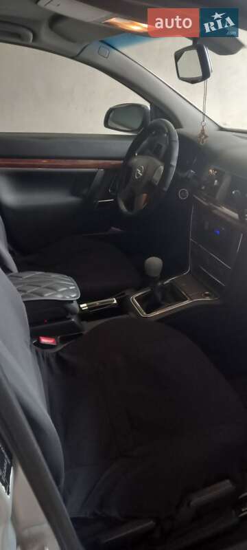 Універсал Opel Vectra 2004 в Рівному