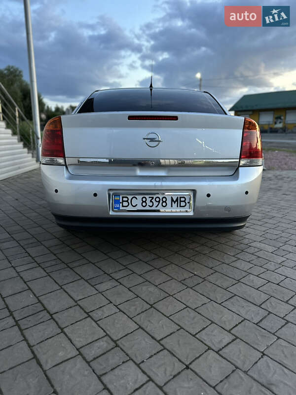 Седан Opel Vectra 2003 в Мостиске