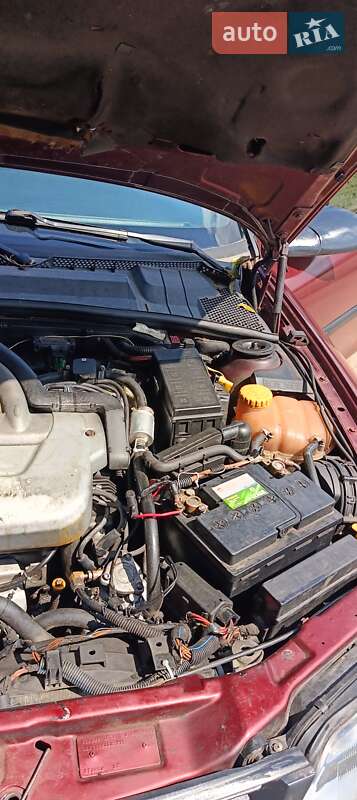 Седан Opel Vectra 1997 в Чернігові