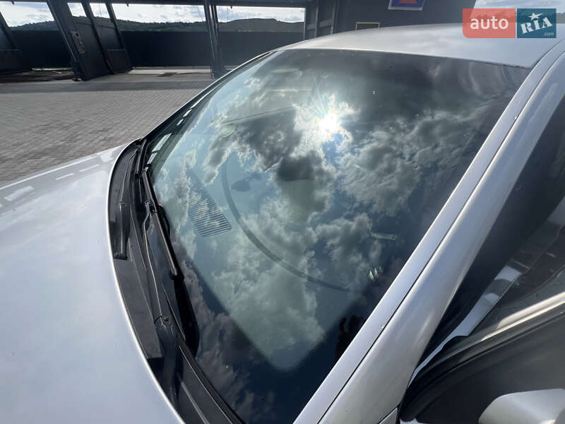 Седан Opel Vectra 2002 в Киеве фото 5 Седан Opel Vectra 2002 в Киеве