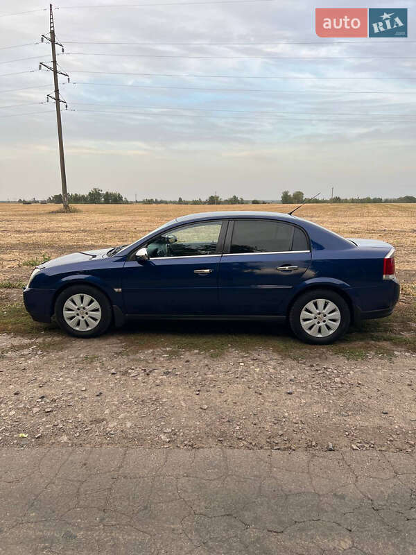 Седан Opel Vectra 2004 в Киеве