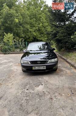 Седан Opel Vectra 1998 в  Седан Opel Vectra 1998 в