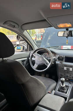 Универсал Opel Vectra 2005 в 