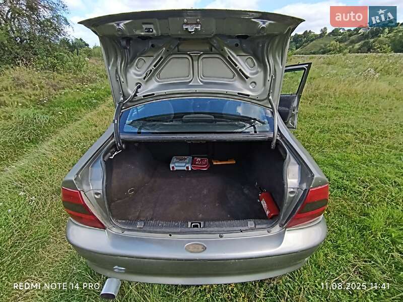 Седан Opel Vectra 1998 в Сокалі