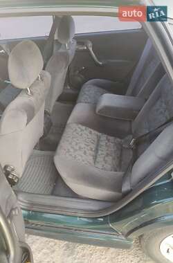 Седан Opel Vectra 2000 в 
