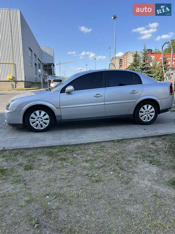 Седан Opel Vectra 2003 в Львове