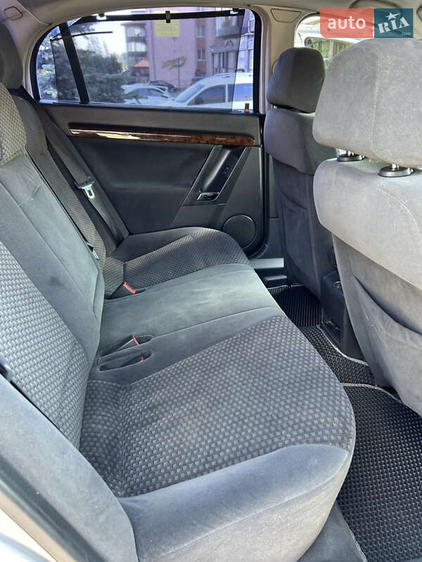 Седан Opel Vectra 2003 в Львове