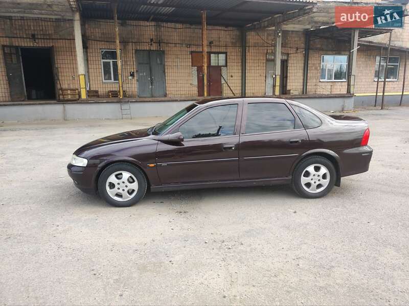 Седан Opel Vectra 2000 в Житомирі