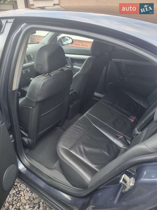 Седан Opel Vectra 2008 в Киеве