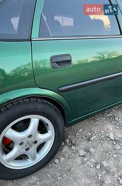 Седан Opel Vectra 1997 в 