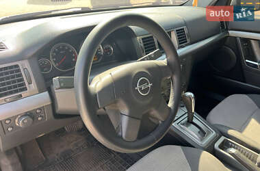 Седан Opel Vectra 2004 в 