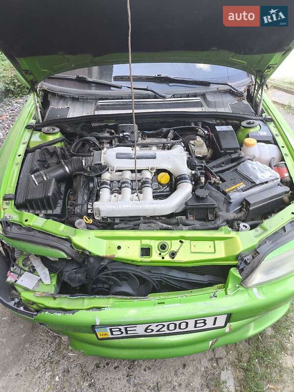 Седан Opel Vectra 1998 в Киеве