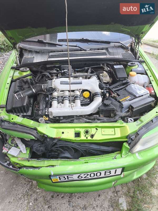 Седан Opel Vectra 1998 в Киеве
